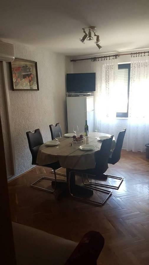 APARTMANI VIBOVEC Lana 305 Lopar Exterior foto